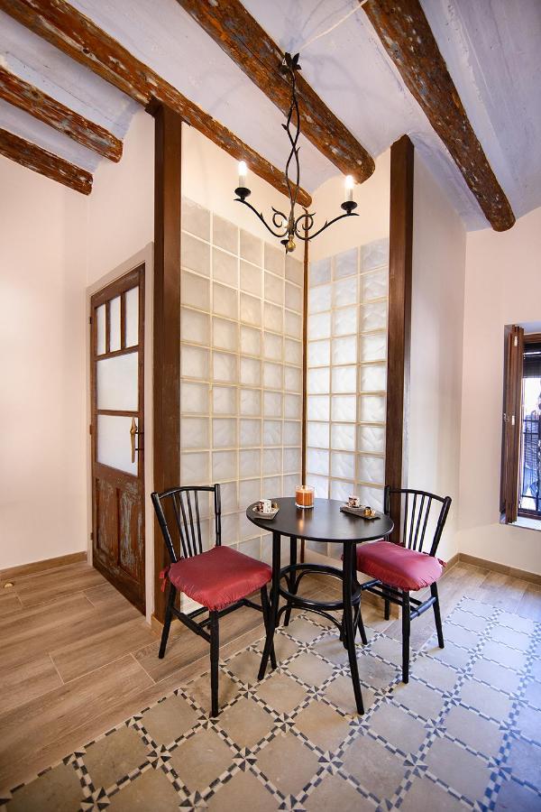 Casa L'Escorretger Apartment Каласейте Екстериор снимка